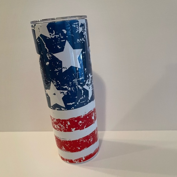 New 20 oz tumbler. Flag distress. - Picture 3 of 3